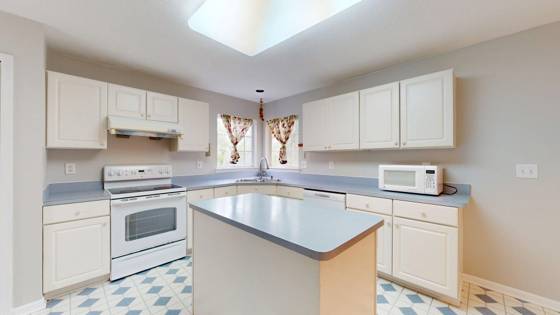 4890 N Ridgeside Circle, Ann Arbor, MI 48105 photo 3