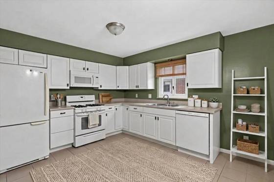 27825 Joan Street, Saint Clair Shores, MI 48081 photo 5