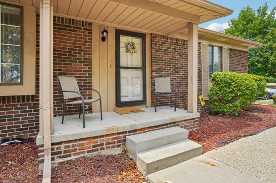2994 Roundtree Drive, Troy, MI 48083 photo 4