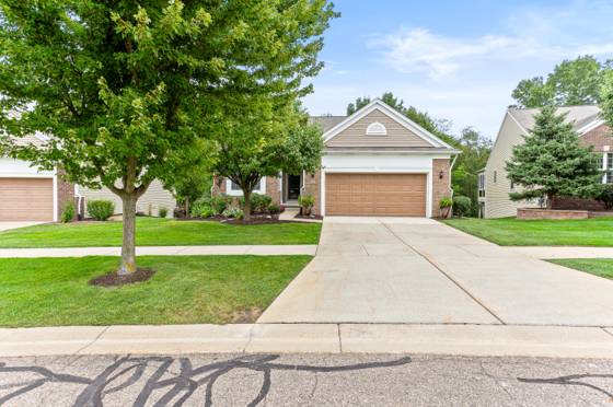 546 Glacier Lane, Howell, MI 48843 photo 2