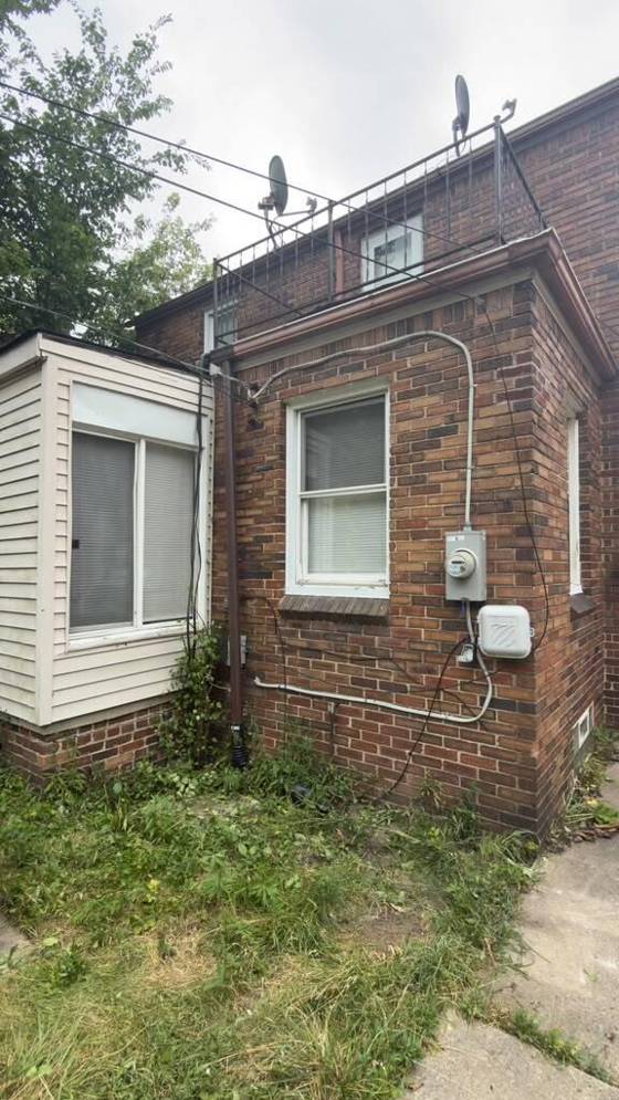 11545 Kenmoor Street, Detroit, MI 48205 photo 3