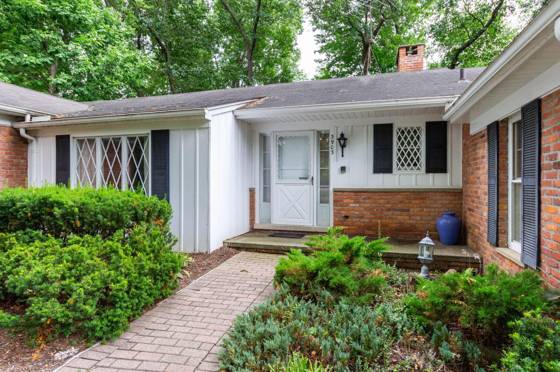 3903 Oakhills Drive, Bloomfield Hills, MI 48301 photo 3