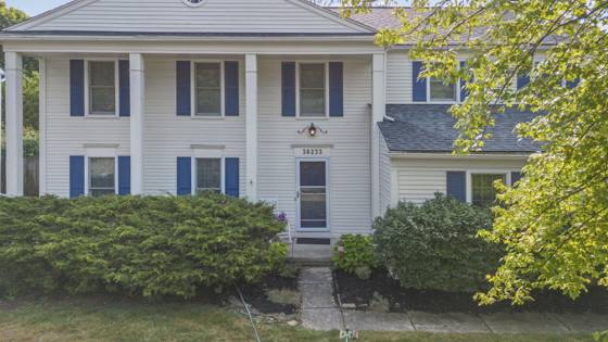36233 Fredericksburg Road, Farmington, MI 48331 photo 2