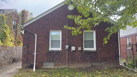 8518 Sussex Street, Detroit, MI 48228 photo 2