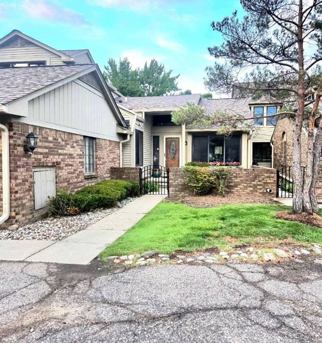 7229 Creeks Bend Drive, West Bloomfield, MI