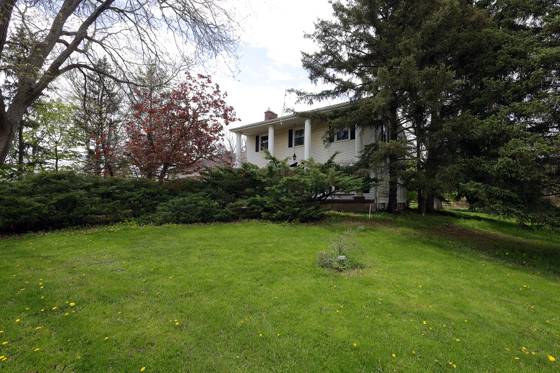 818 S Freer Road, Chelsea, MI 48118 photo 2