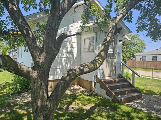 305 Chestnut Avenue, Hazel Park, MI 48030 photo 2