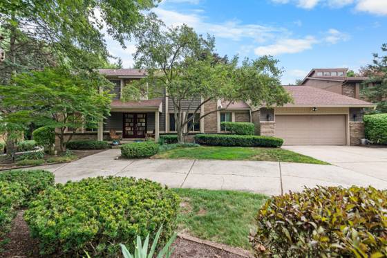 29822 Deer Run, Farmington Hills, MI 48331 photo 2