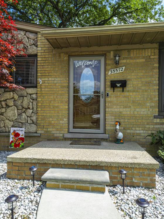 35572 Strathcona Street, Clinton Twp, MI 48035 photo 5