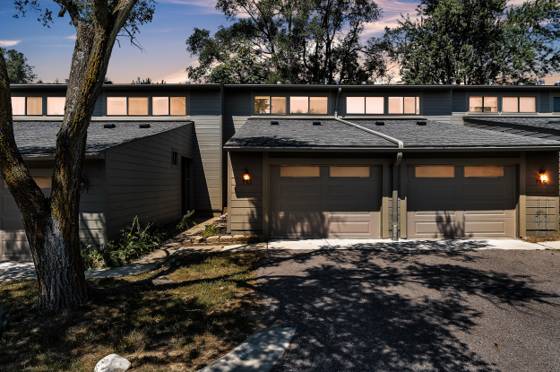 753 Peninsula Court #305, Ann Arbor, MI 48105 photo 3