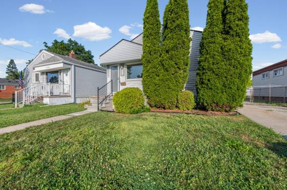 2478 River Drive, Lincoln Park, MI 48146 photo 4