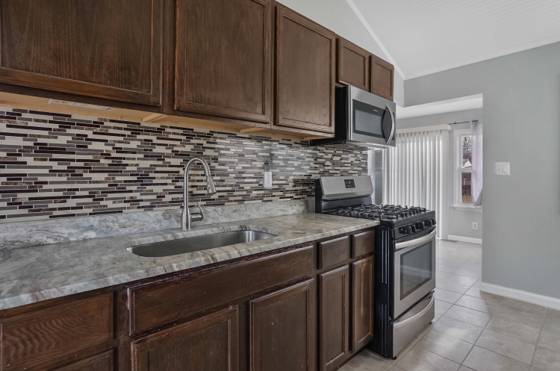 22000 Cunningham Avenue, Warren, MI 48091 photo 3