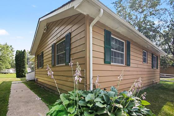 10194 Bunton Road, Willis, MI 48191 photo 4
