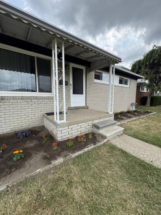 25454 Pattow Street, Roseville, MI 48066 photo 2