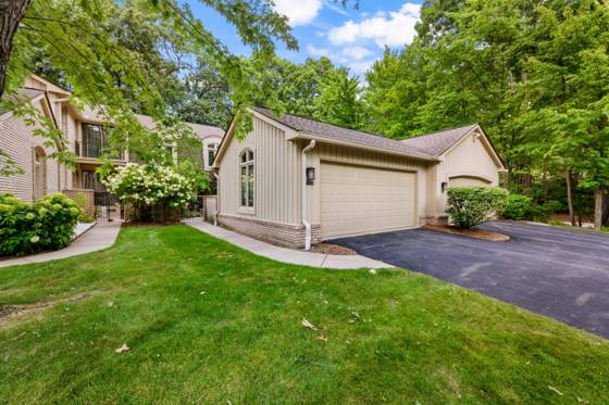 1189 Glenpointe Court, Bloomfield Hills, MI 48304 photo 4