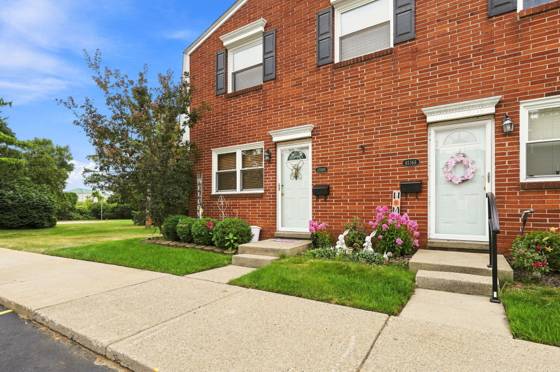 45168 Kensington Street, Utica, MI 48317 photo 2