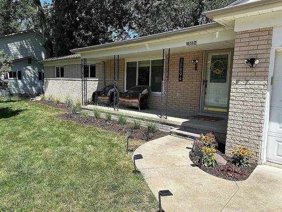 38894 Winkler Street, Harrison Township, MI 48045 photo 2