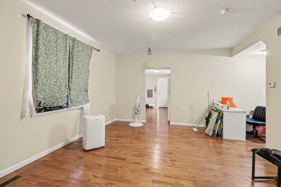 116 N Summit Street, Ypsilanti, MI 48197 photo 2