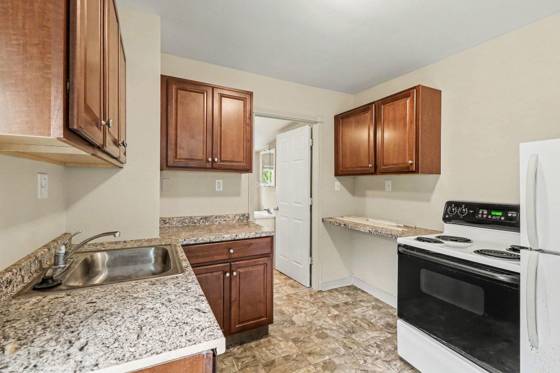 106 N Summit Street, Ypsilanti, MI 48197 photo 4