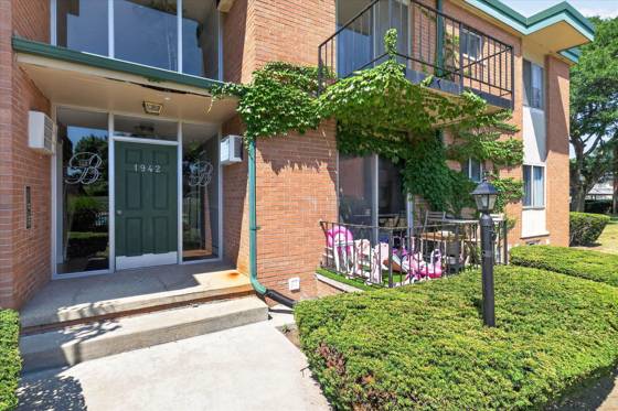 1942 Axtell Drive #3, Troy, MI 48084 photo 3