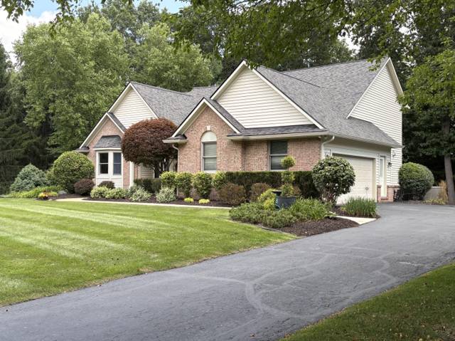 7708 Hunters Pointe, Brighton, MI