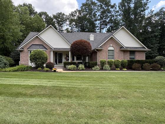 7708 Hunters Pointe, Brighton, MI 48116 photo 2