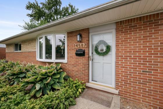 14587 Blue Skies Street, Livonia, MI 48154 photo 2