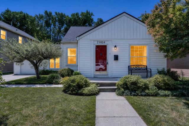 21824 S Elizabeth Street E, Saint Clair Shores, MI