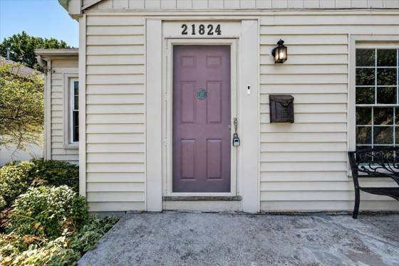 21824 S Elizabeth Street E, Saint Clair Shores, MI 48080 photo 3