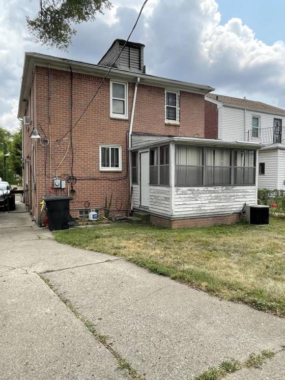 18475 Hartwell Street, Detroit, MI 48235 photo 3