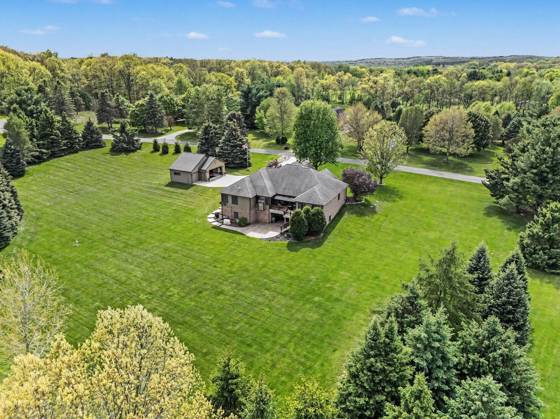 8588 Webster Hills Road, Dexter, MI 48130 photo 3