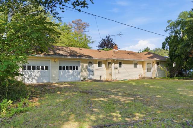 9835 Dexter-Pinckney Road, Pinckney, MI