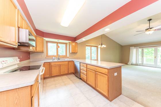535 Sycamore Circle, Saline, MI 48176 photo 2