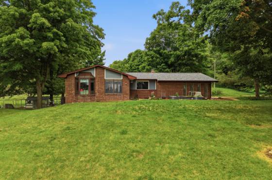 13489 Hyde Road, Hartland, MI 48353 photo 2