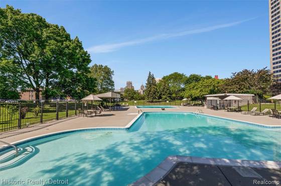 1300 E Lafayette Street #305, Detroit, MI 48207 photo 2