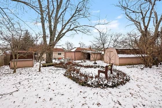 672 Linda Vista Drive, Pontiac, MI 48342 photo 5
