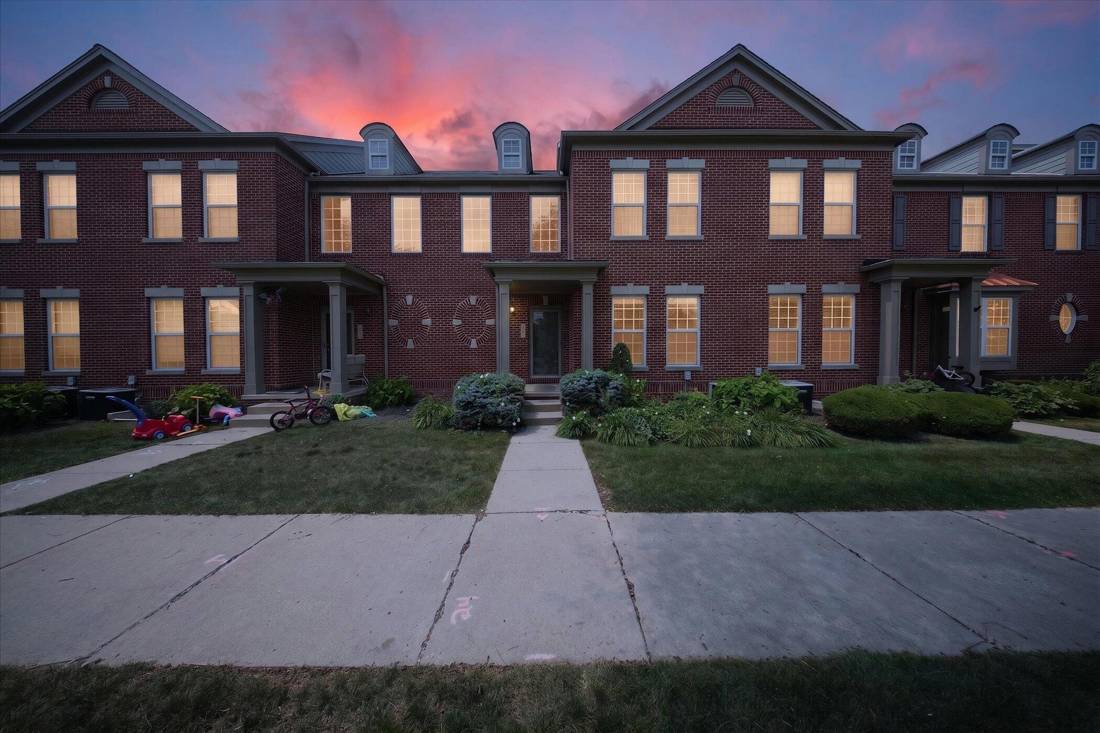 49816 Potomac Road, Canton, MI 48188