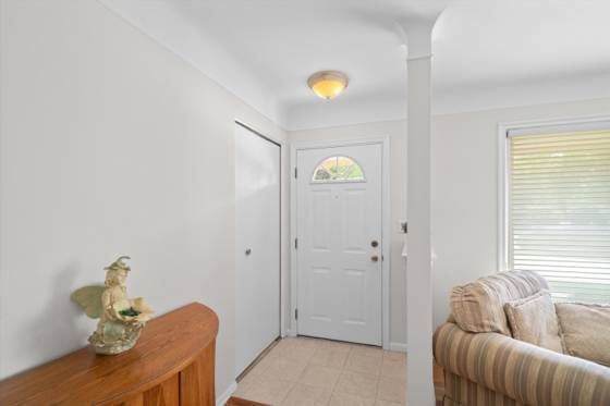 30906 Roycroft Street, Livonia, MI 48154 photo 4