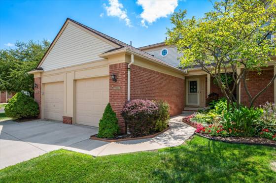 3076 Village Circle N, Ann Arbor, MI 48108 photo 3