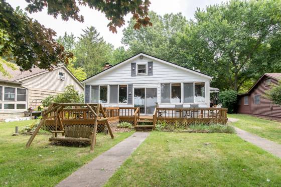 11256 Algonquin Drive, Pinckney, MI 48169 photo 2