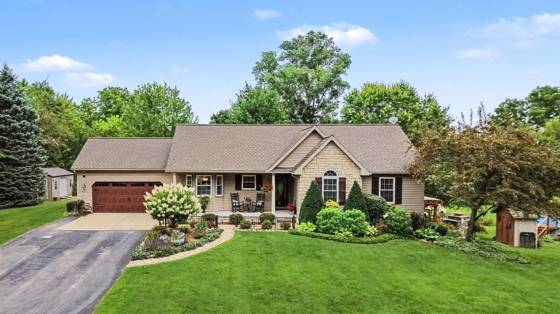 9959 W Sargent Road, Fowlerville, MI 48836 photo 3