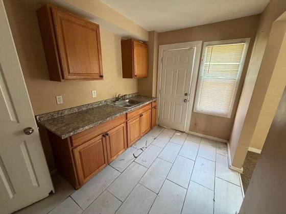 8878 Evergreen Avenue, Detroit, MI 48228 photo 4