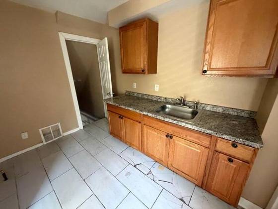 8878 Evergreen Avenue, Detroit, MI 48228 photo 5