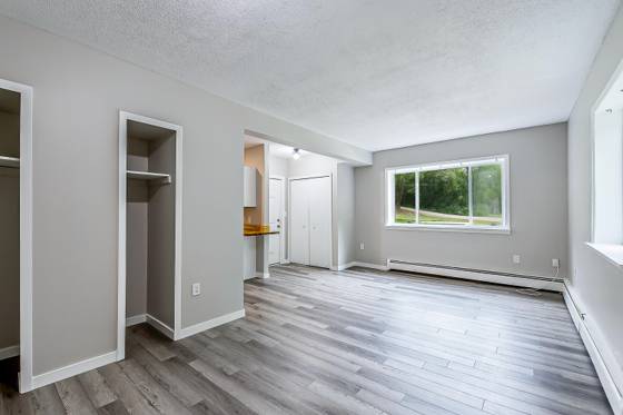 9275 Brookside Drive #H, Whitmore Lake, MI 48189 photo 4