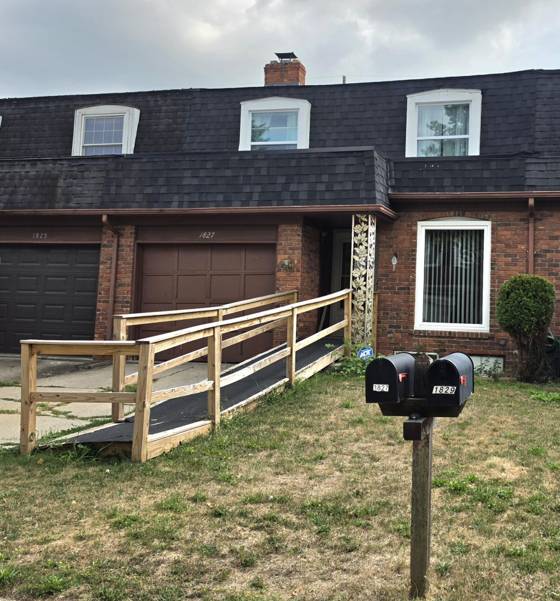 1827 Willowbrook Circle, Flint, MI 48507 photo 3