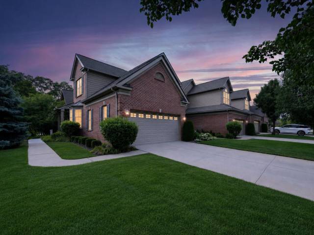 44742 Broadmoor Circle N, Northville, MI