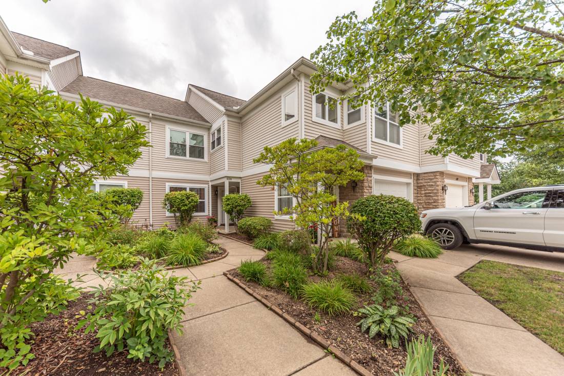 628 Riverstone Lane, Chelsea, MI 48118
