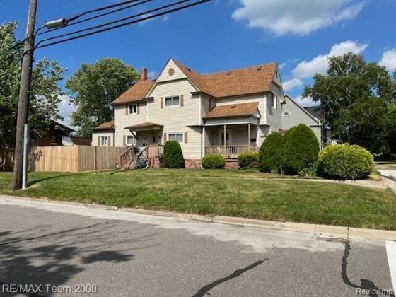 464 Elm Street, Wyandotte, MI 48192 photo 2