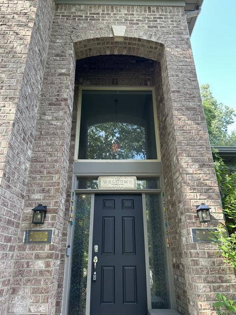 2708 Trillium Hills Drive, Commerce Twp, MI 48382 photo 2