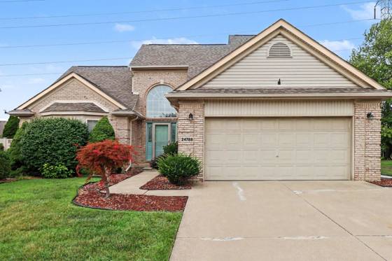 24788 Foxmoor Boulevard, Woodhaven, MI 48183 photo 2